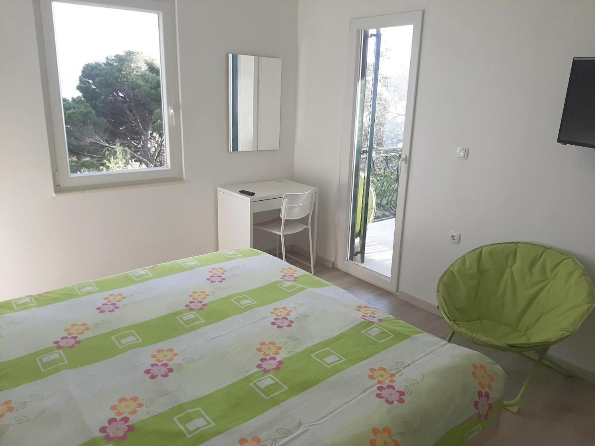 Apartman Maslina ピサック エクステリア 写真