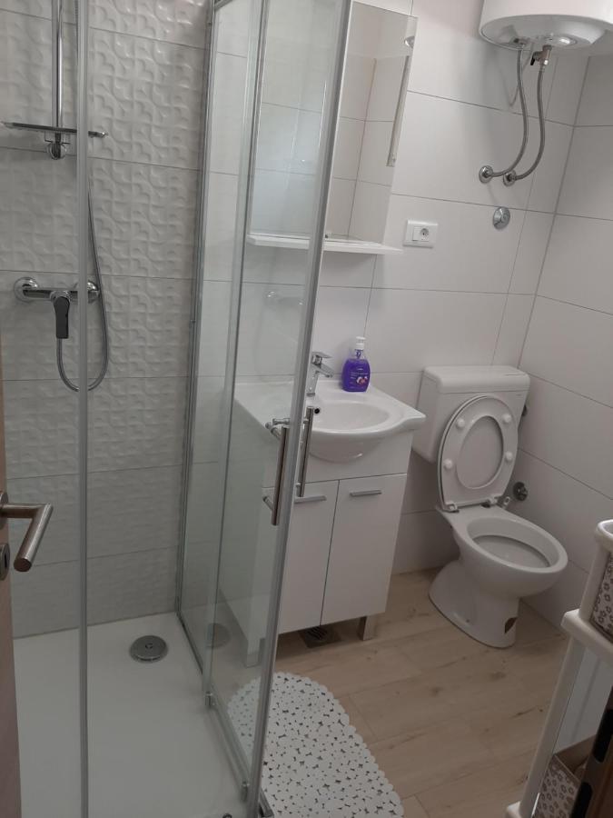 Apartman Maslina ピサック エクステリア 写真