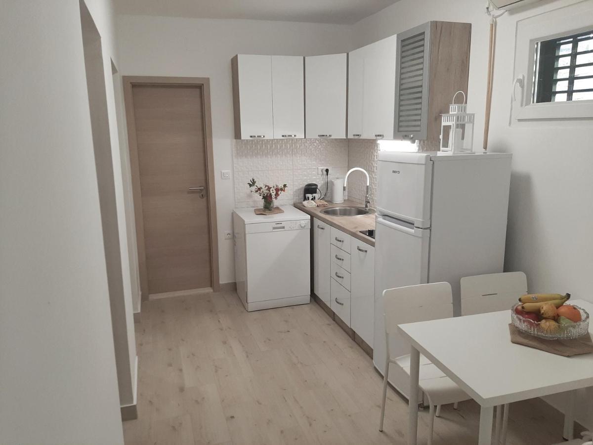 Apartman Maslina ピサック エクステリア 写真