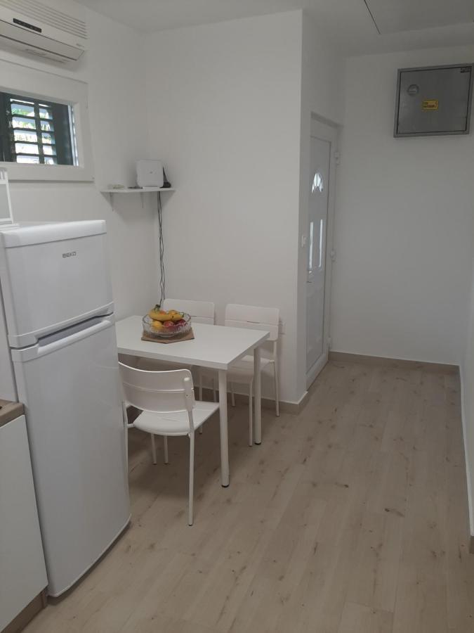 Apartman Maslina ピサック エクステリア 写真