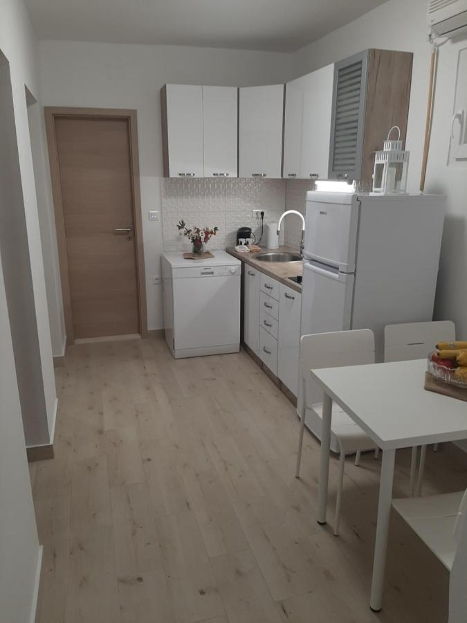 Apartman Maslina ピサック エクステリア 写真