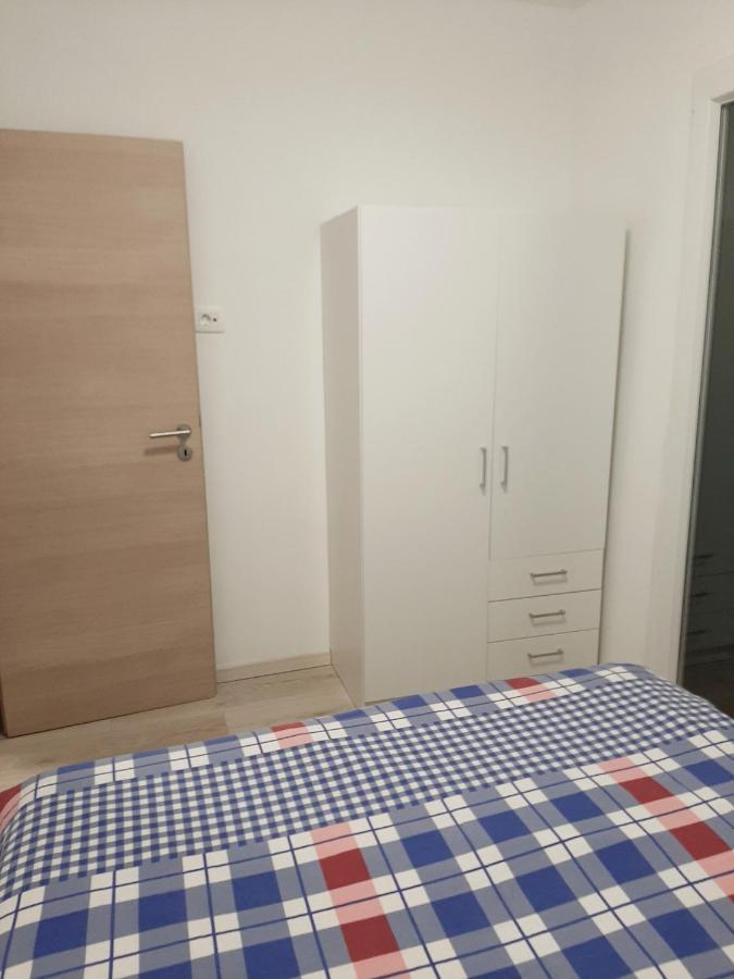 Apartman Maslina ピサック エクステリア 写真