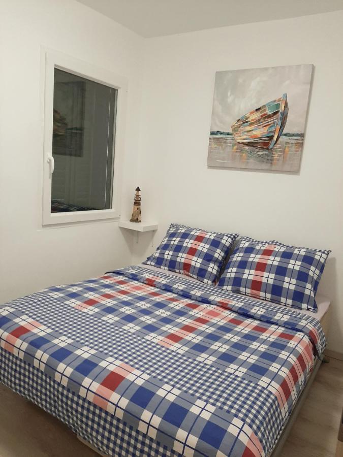 Apartman Maslina ピサック エクステリア 写真