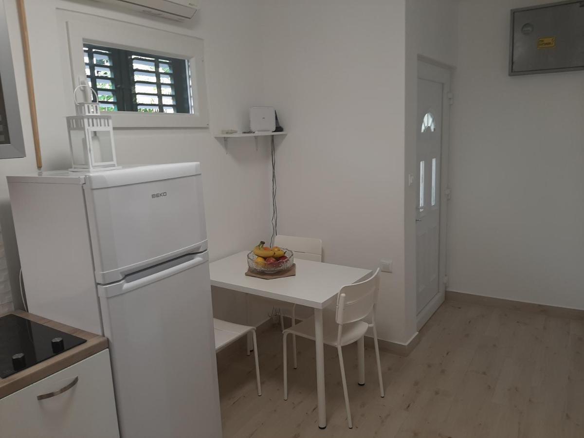 Apartman Maslina ピサック エクステリア 写真