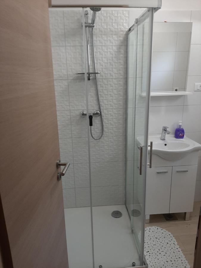 Apartman Maslina ピサック エクステリア 写真